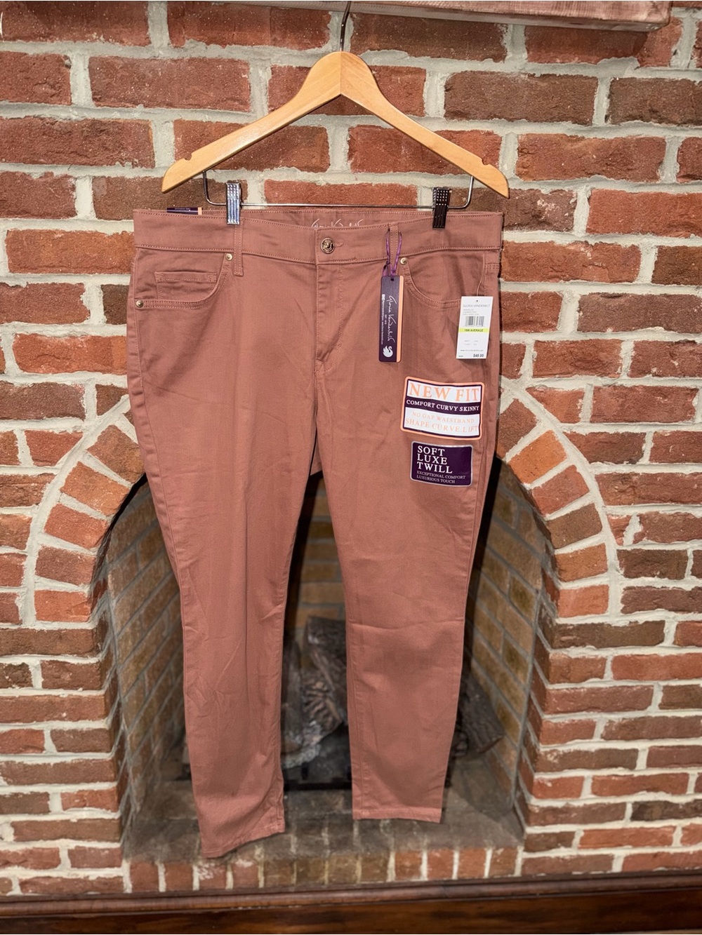 Gloria Vanderbilt Skinny Jeans in Rose Brown